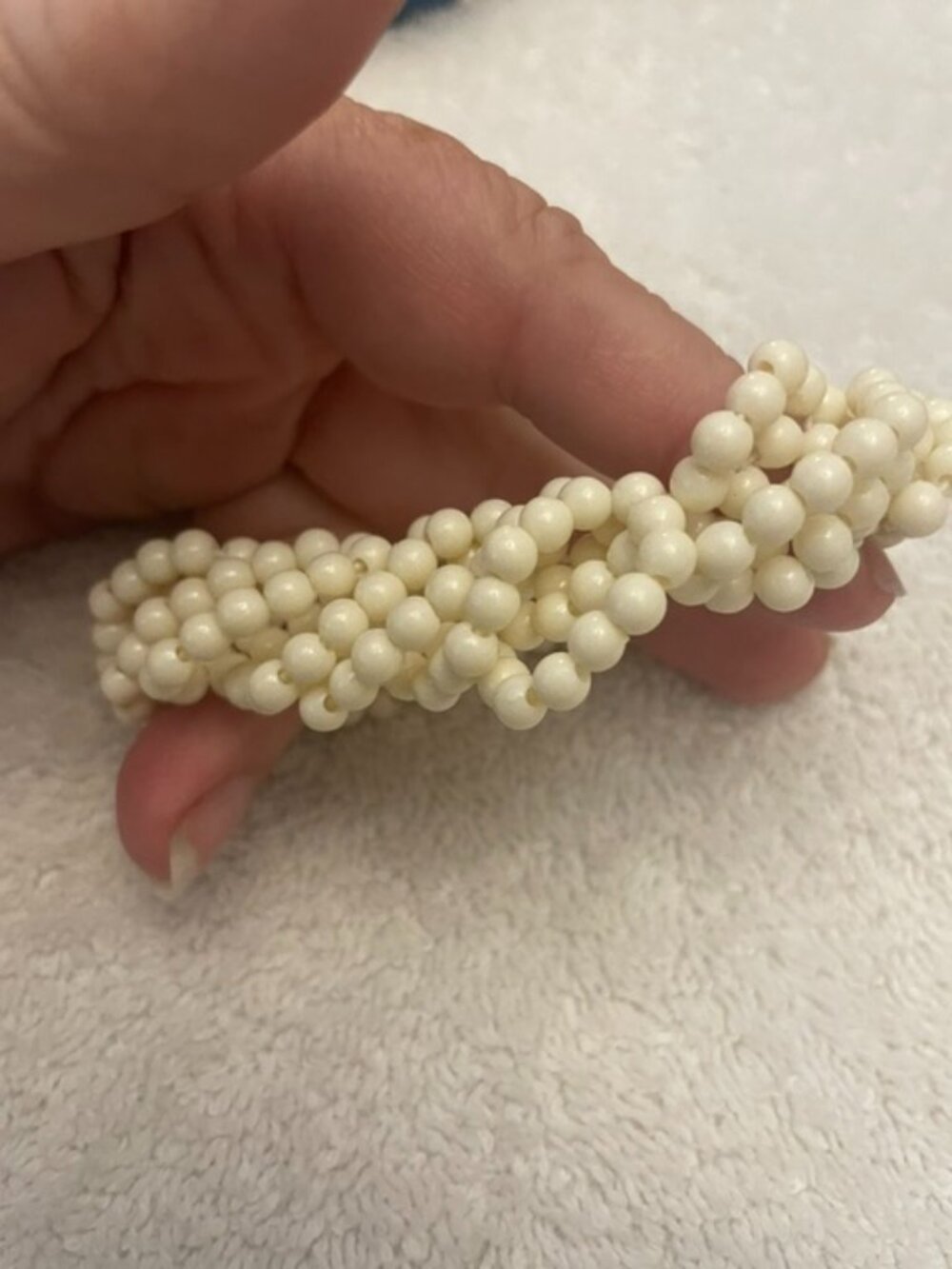 Vintage costume cream bead cluster bracelet